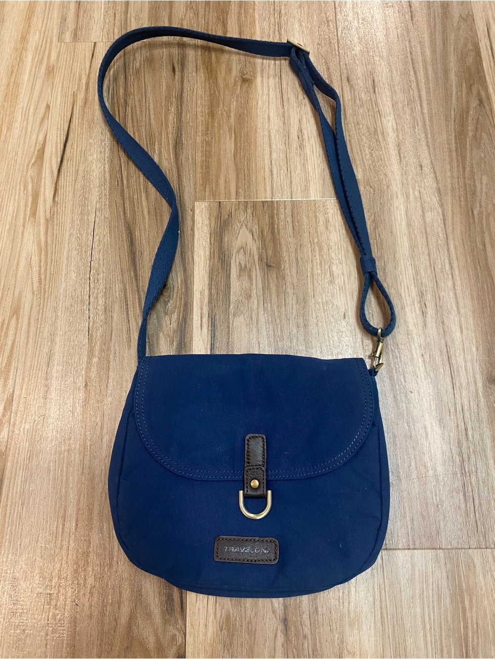 TRAVELON COURIER COLLECTION SADDLE  BAG CROSSBODY ANTI THEFT NAVY COTTON
